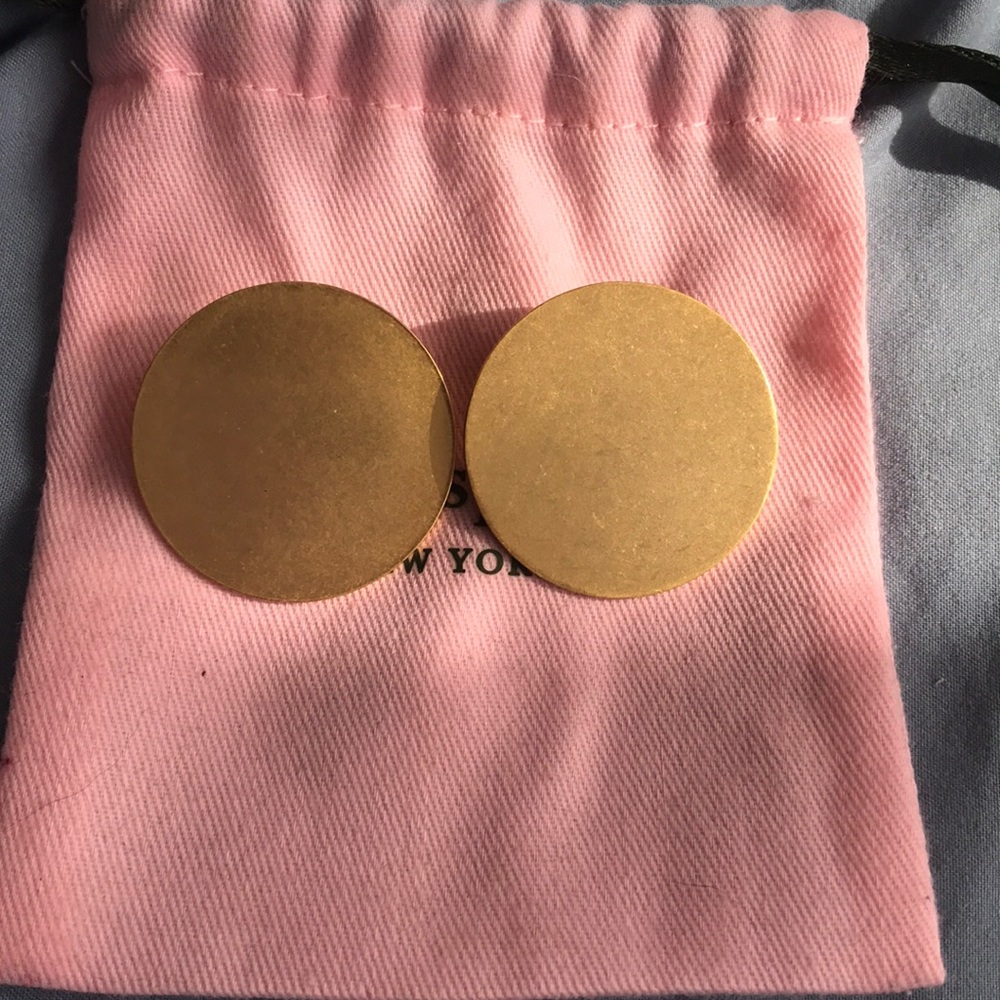 Gold Circle stud earrings
